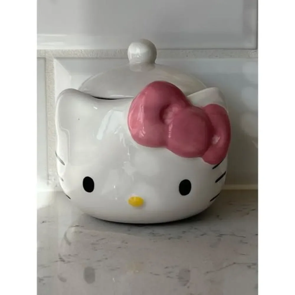 Hello Kitty Ceramic Sugar Bowl With Lid & Pink Bow Design 22 Oz Capacity Hand Wa